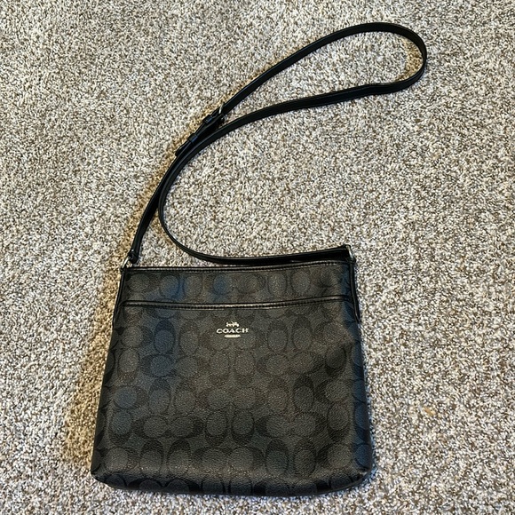 Coach crossbody - Picture 1 of 11